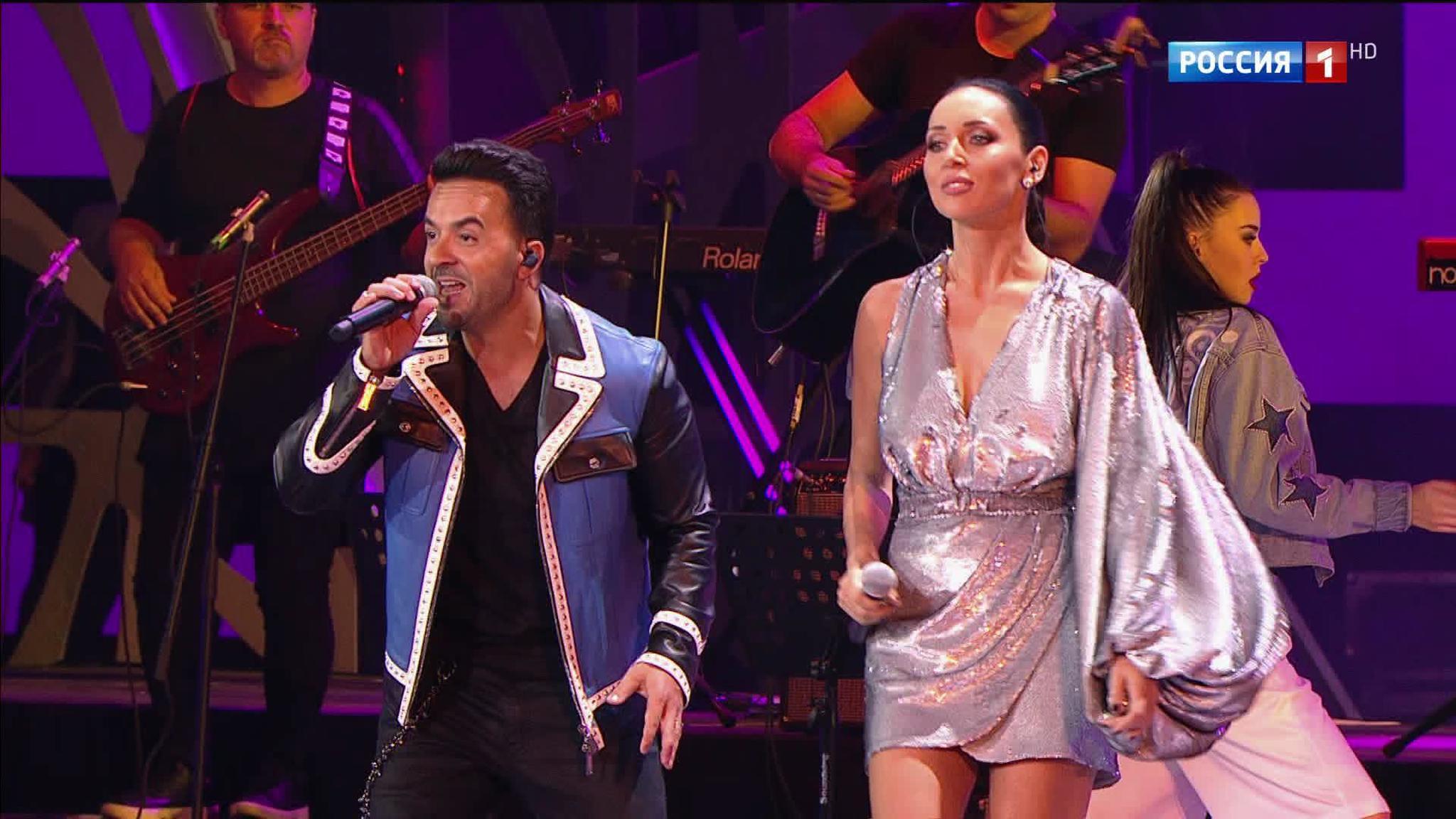 Luis Fonsi, Алсу, школа танца Аллы Духовой Todes – "Echame La Culpa"