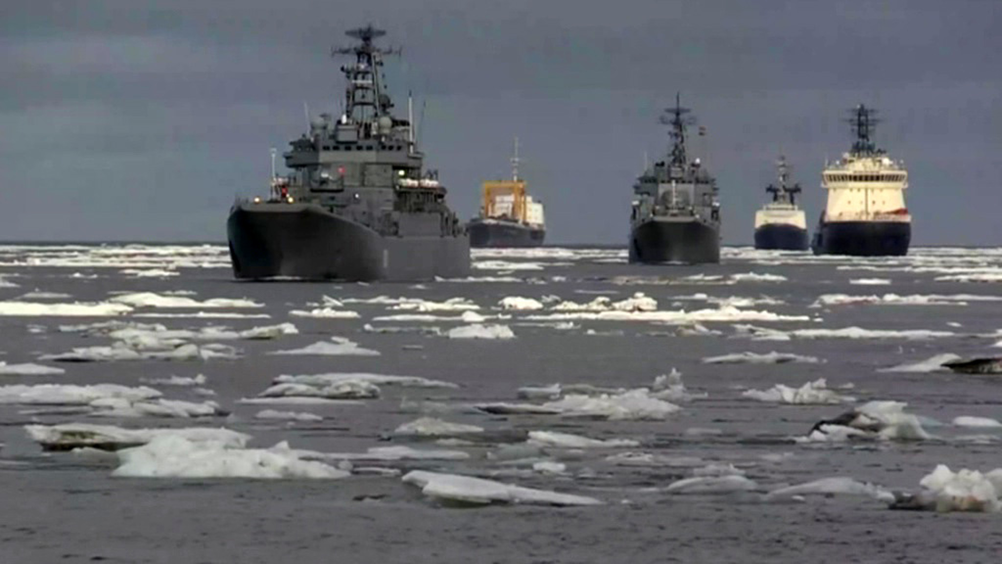 Отряд боевых кораблей Северного флота прибыл в Североморск после арктического похода