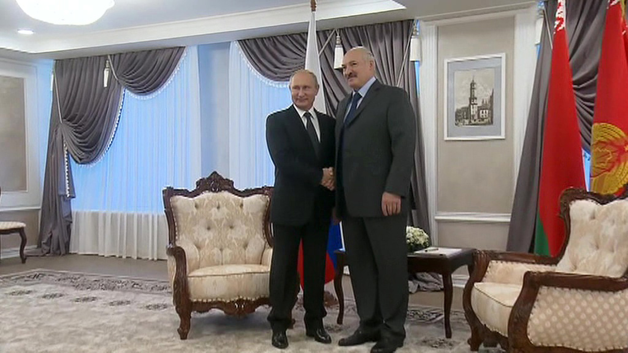 "Еще пообщаемся": Путин и Лукашенко провели двустороннюю встречу