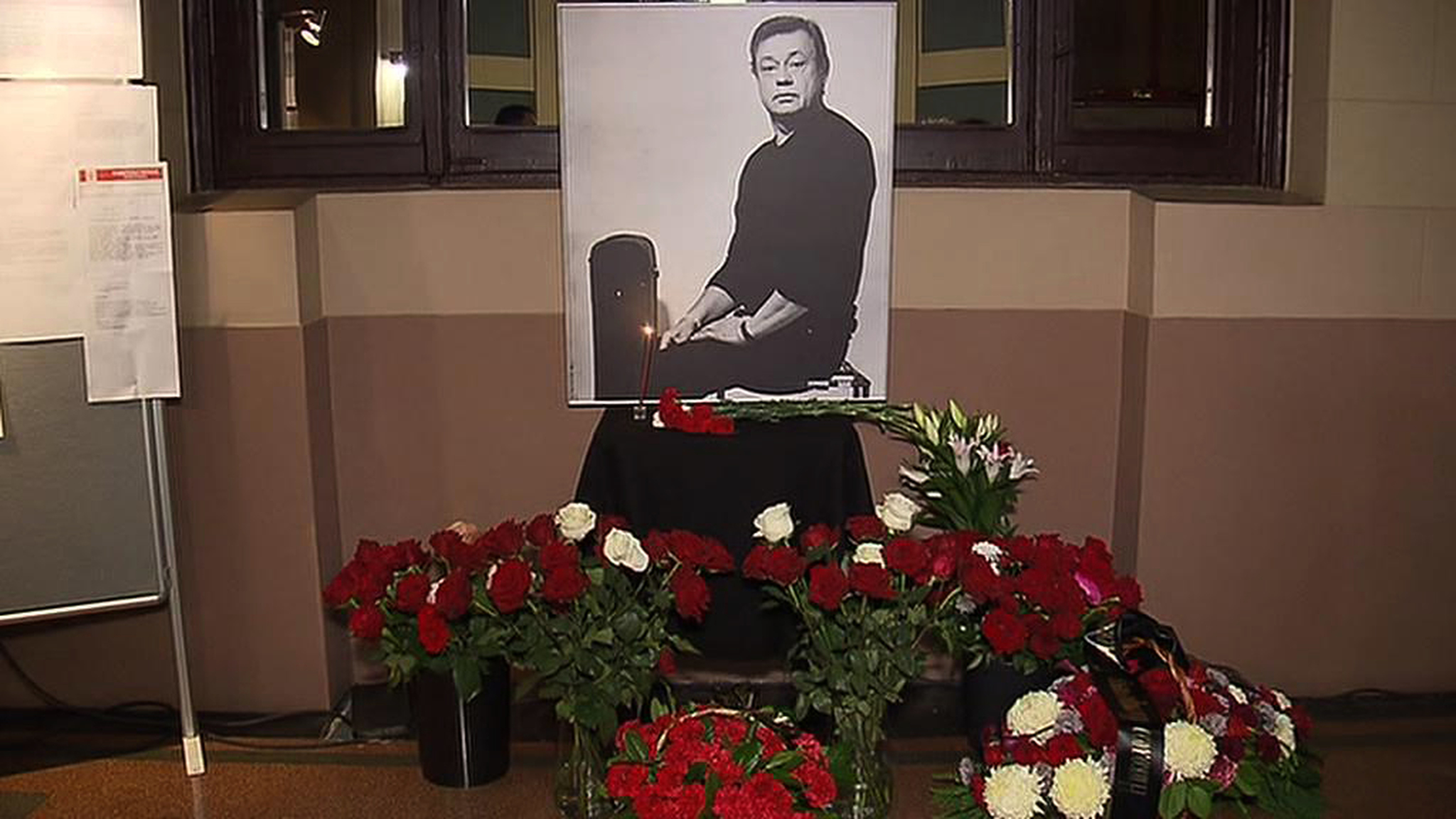 Николай Караченцов похоронен на Троекуровском кладбище