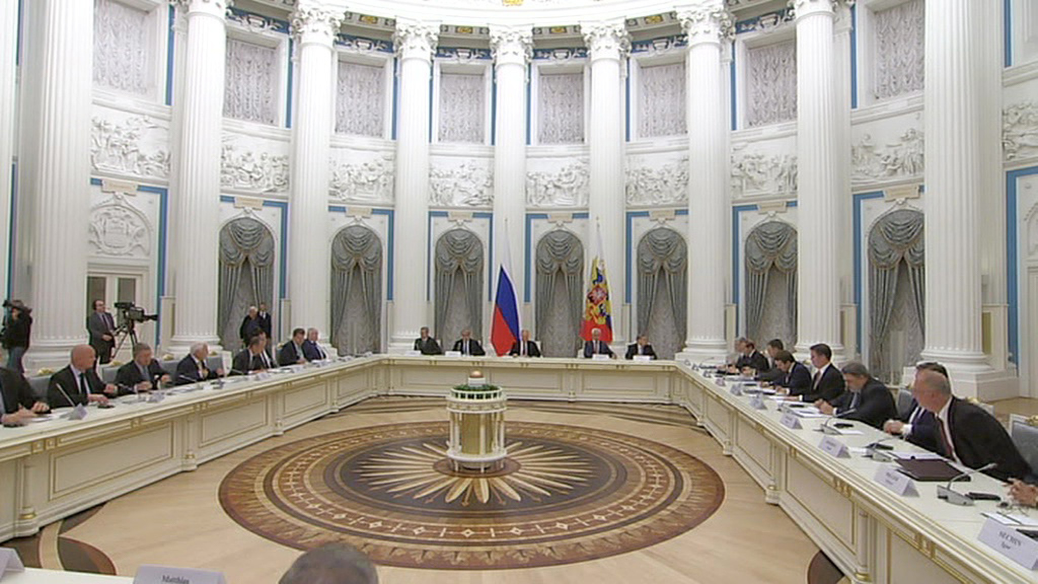 Путин: экономика России находится на подъеме