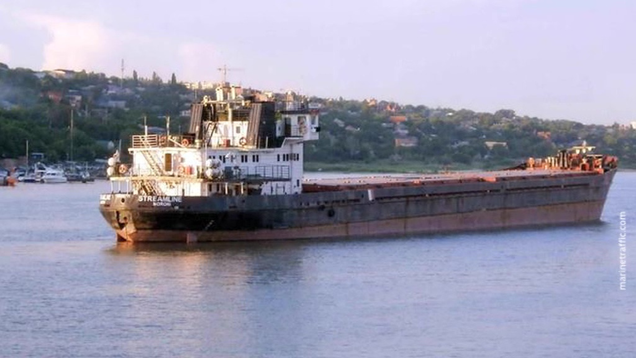 Российские моряки с задержанного в Турции сухогруза прекратили голодовку