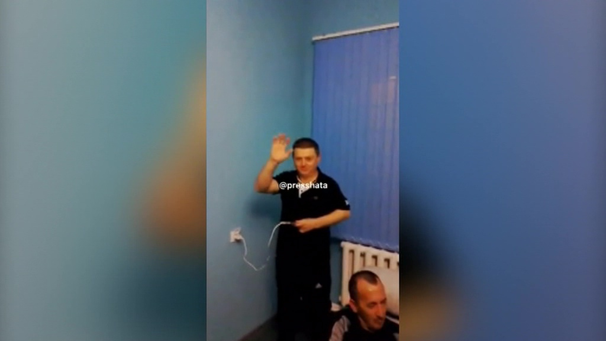 Появились новые фотографии разгульной жизни Цеповяза в колонии