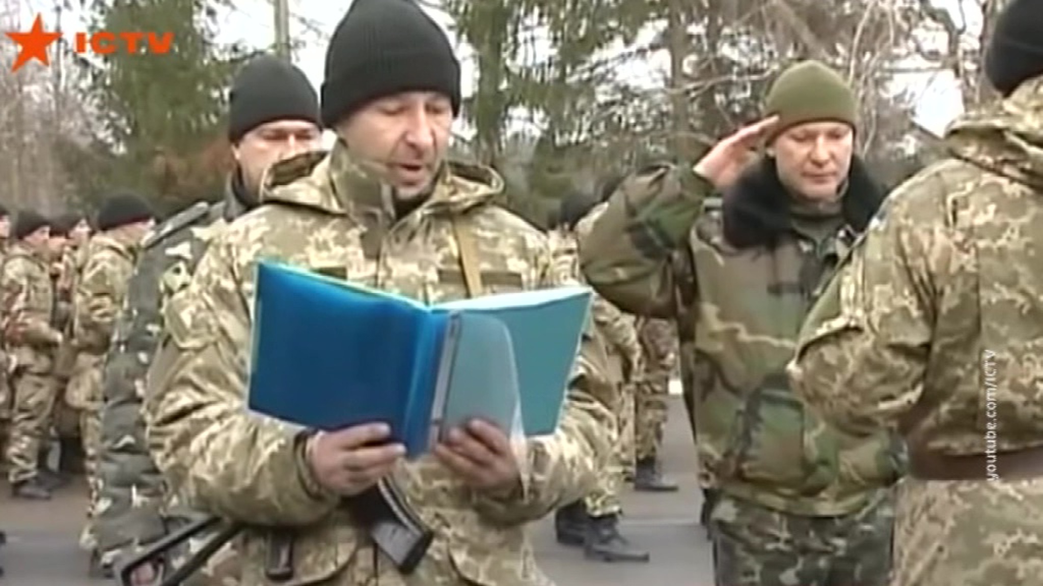 На Украине после введения военного положения началась охота на призывников