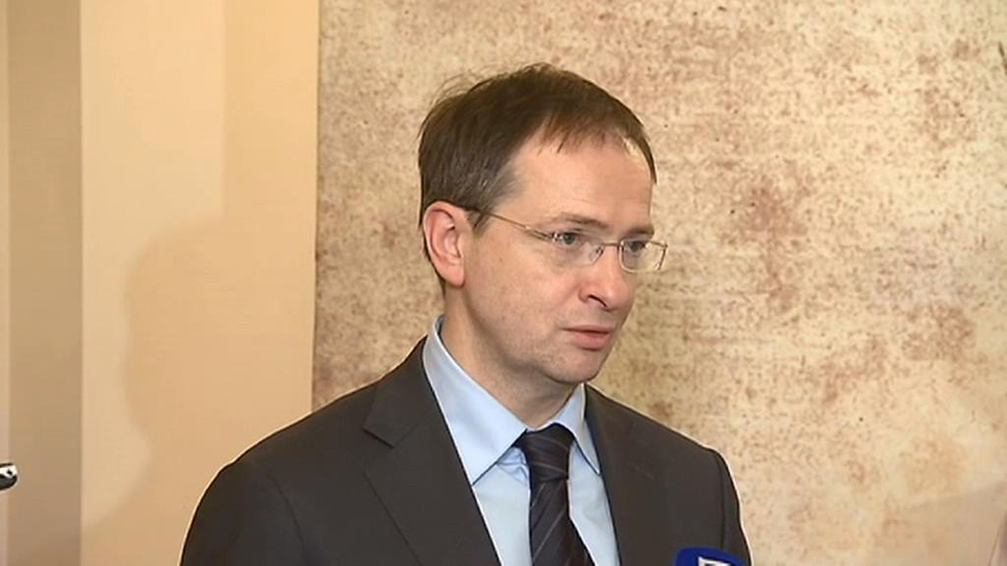 Мединский поведал о своем увлечении "самым честным видом оружия"