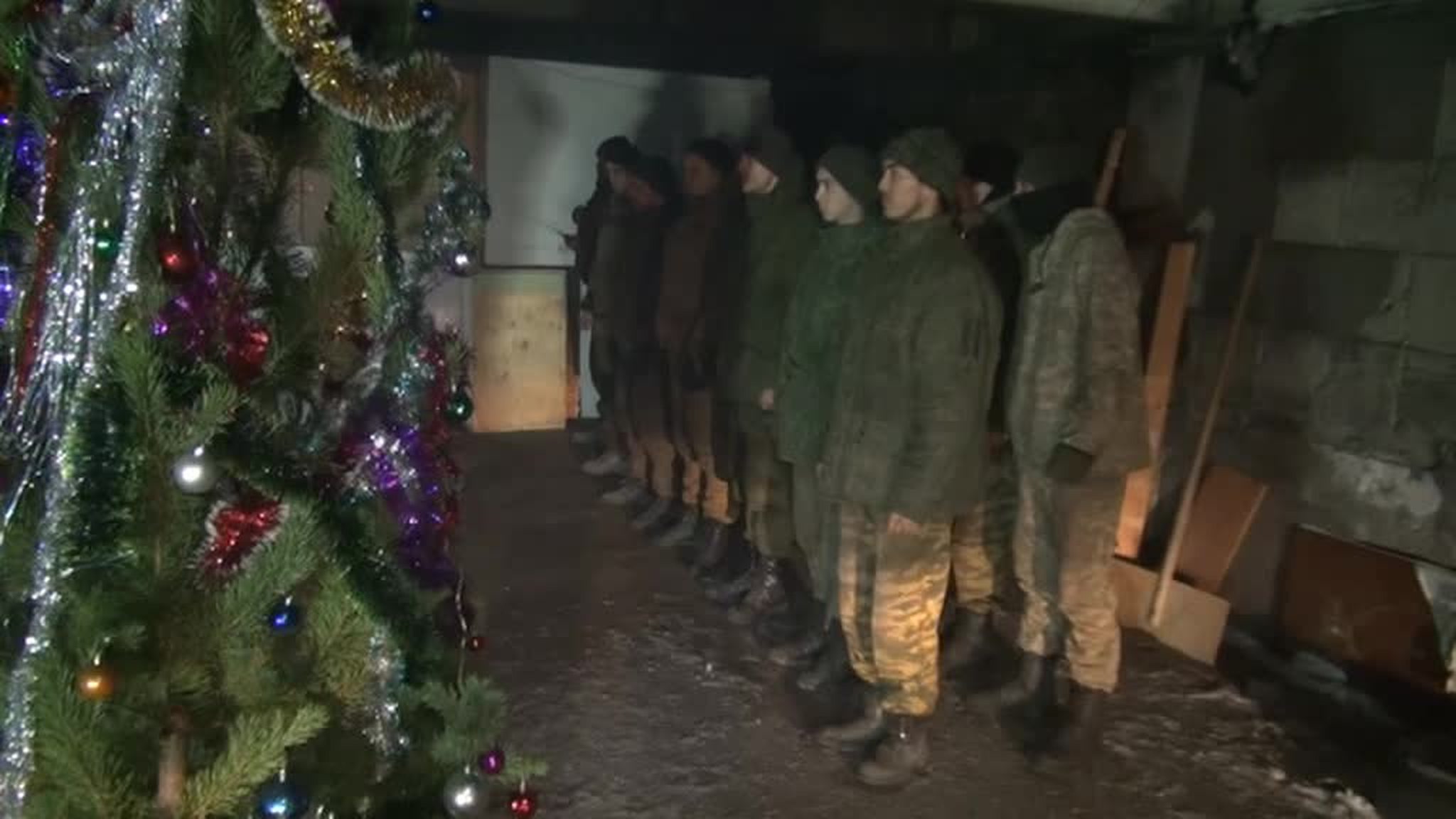 Бойцы ДНР и ЛНР встретили Новый год в окопах