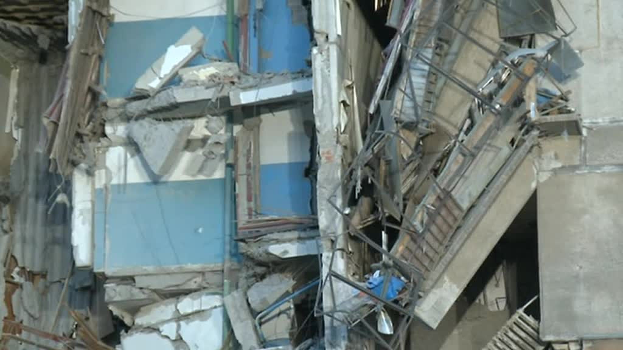 Из-под завалов в Магнитогорске спасли 11-месячного мальчика