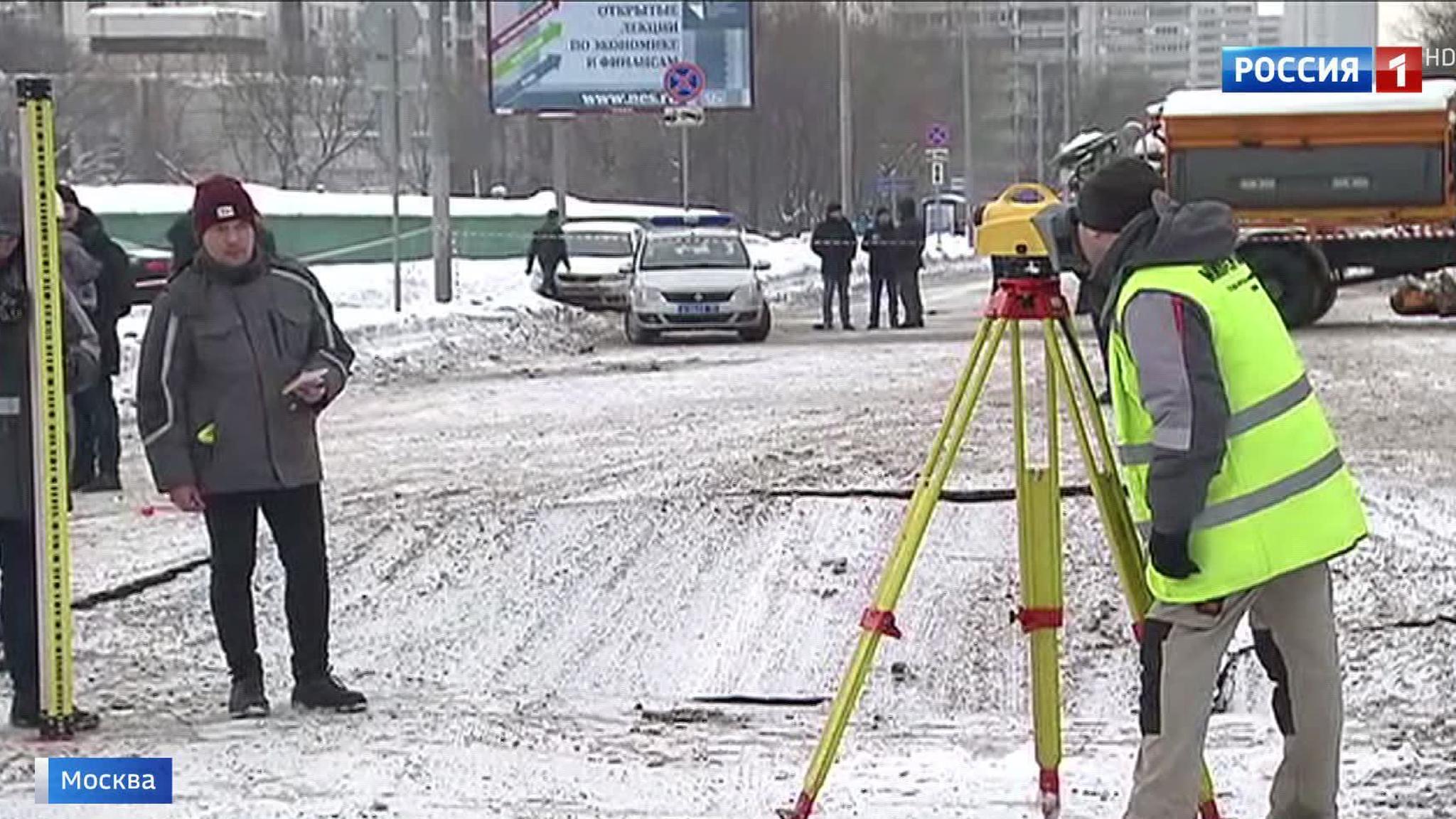 Грунтовые воды заставили перекрыть улицу на юго-востоке Москвы