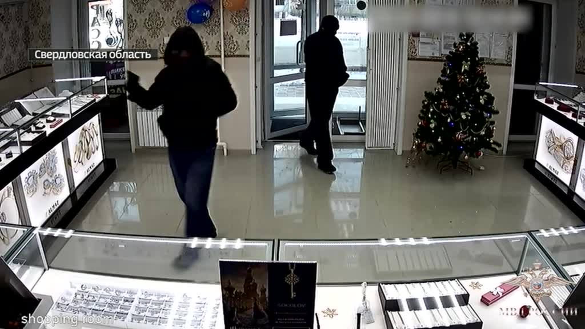 В Свердловской области задержаны преступники, ограбившие ювелирный салон
