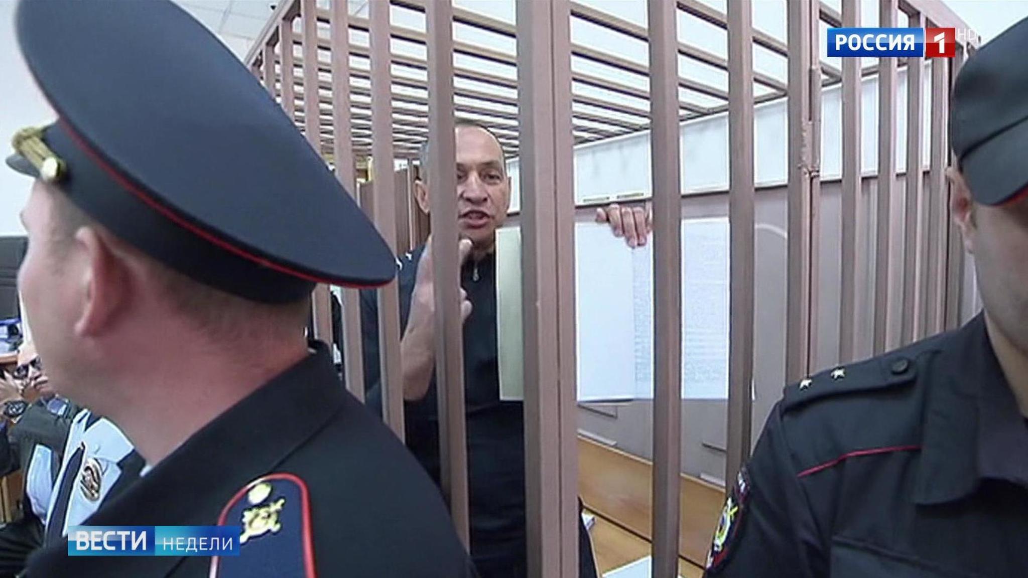 Богатейший коррупционер России угодил в СИЗО