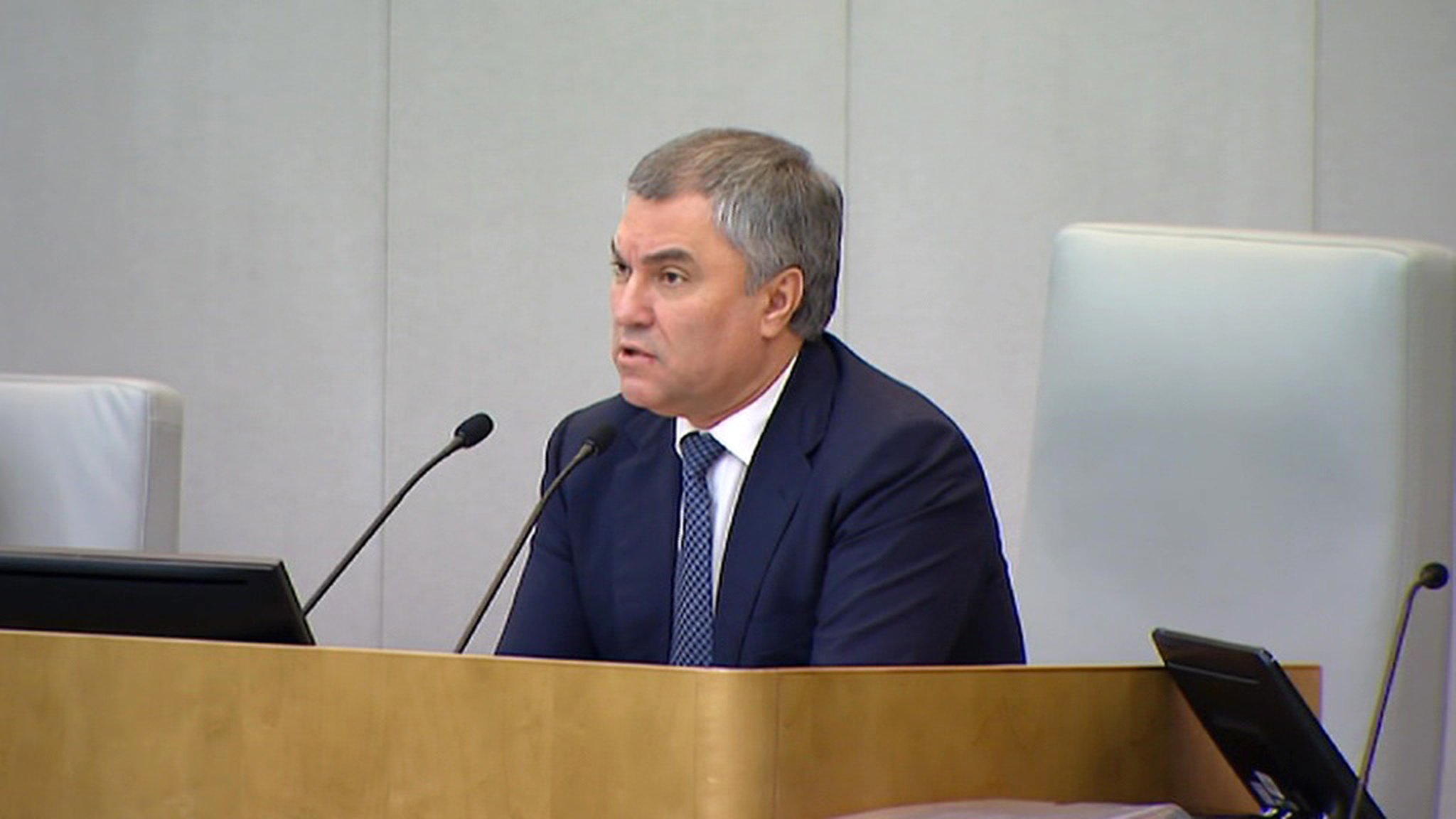Володин назвал противозаконными действия cоцсетей в отношении аккаунта Мадуро