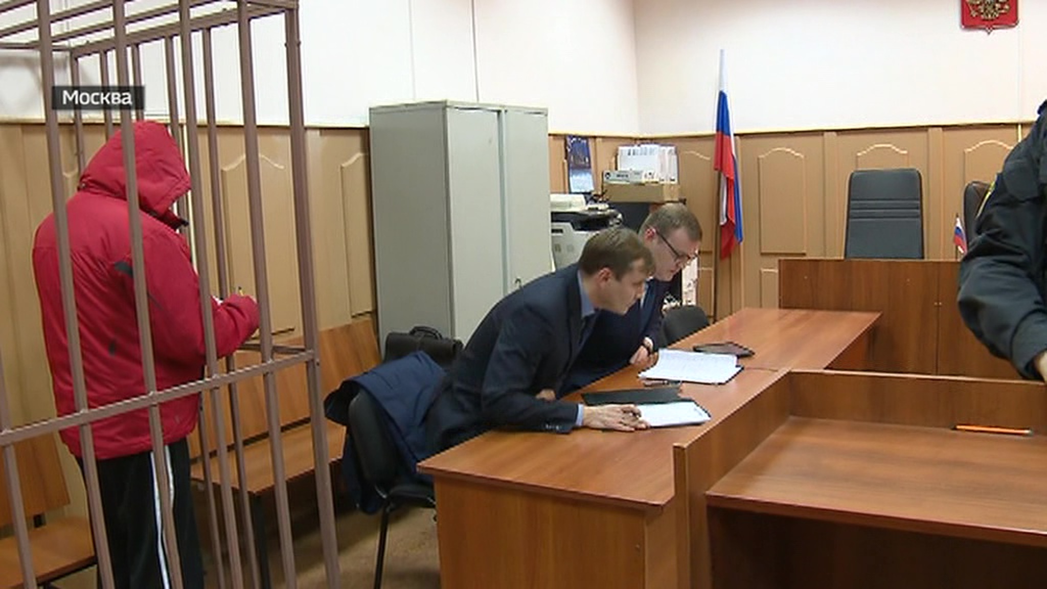 Высокопоставленных сотрудников "Газпром-межрегионгаза" доставили в суд