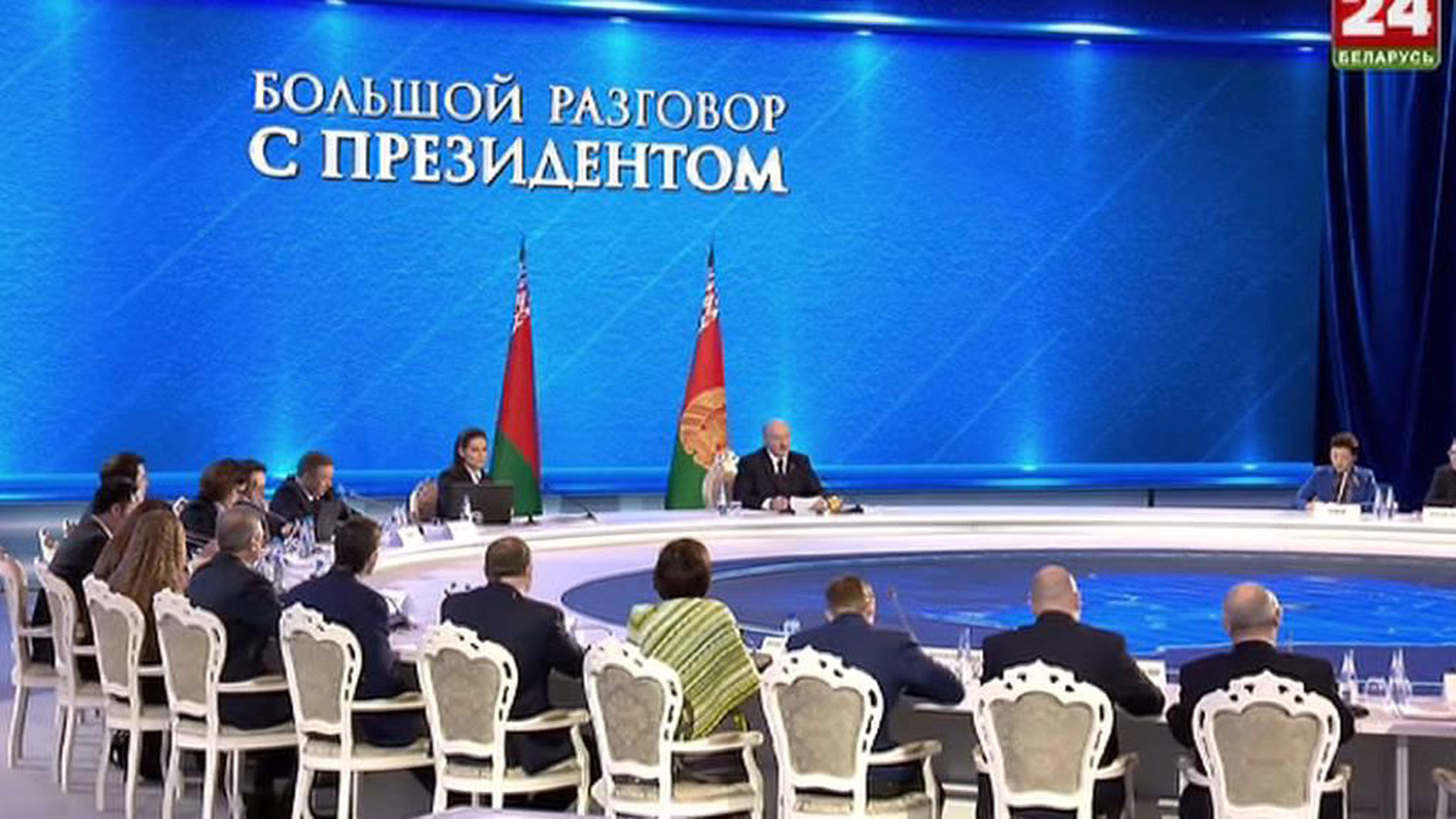 Лукашенко согласился на общий рубль с Россией