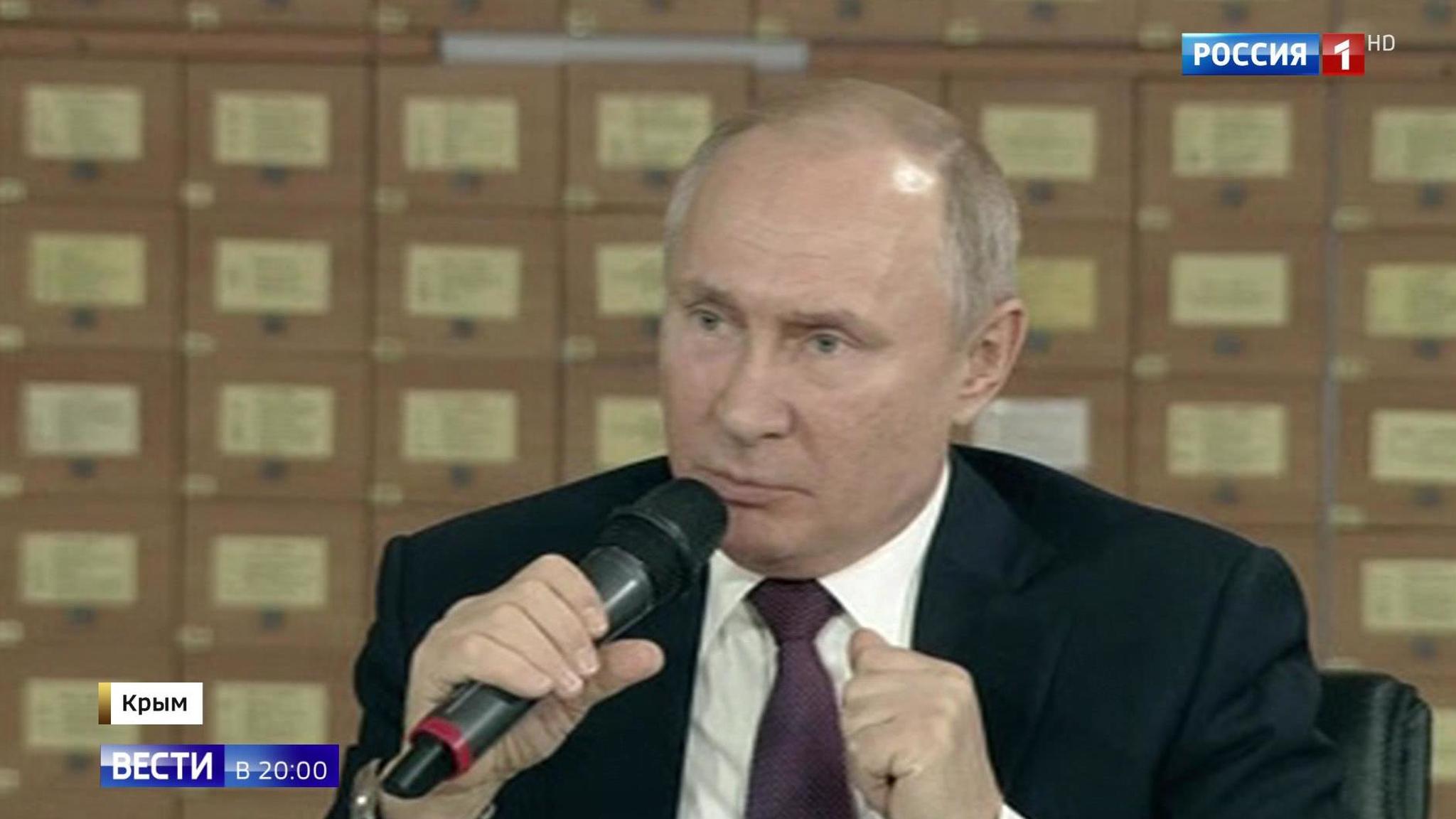 Мы вместе: Путин поздравил крымчан с пятилетием возвращения в Россию