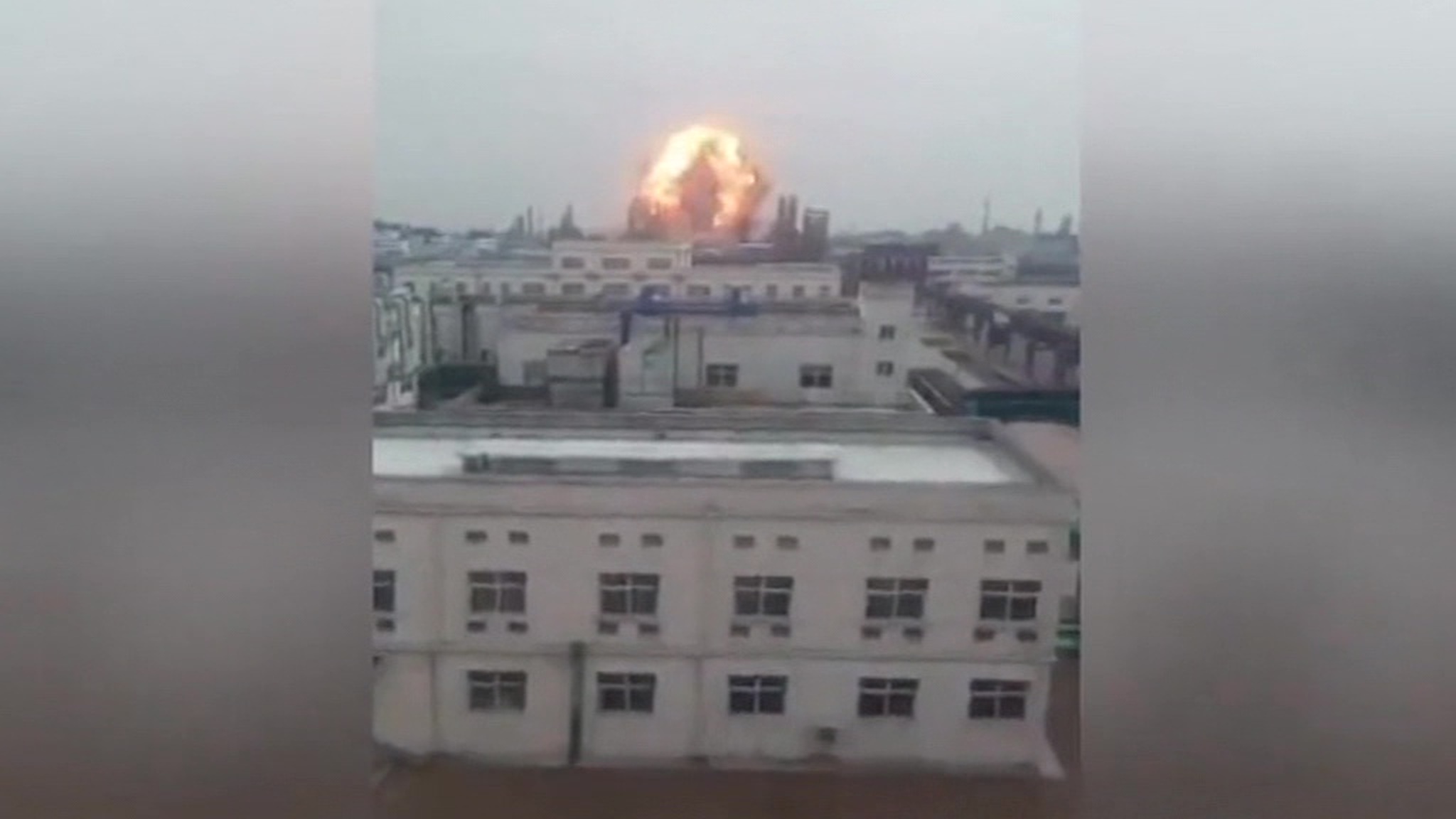Взрыв в Китае. В больницах находятся более 600 человек