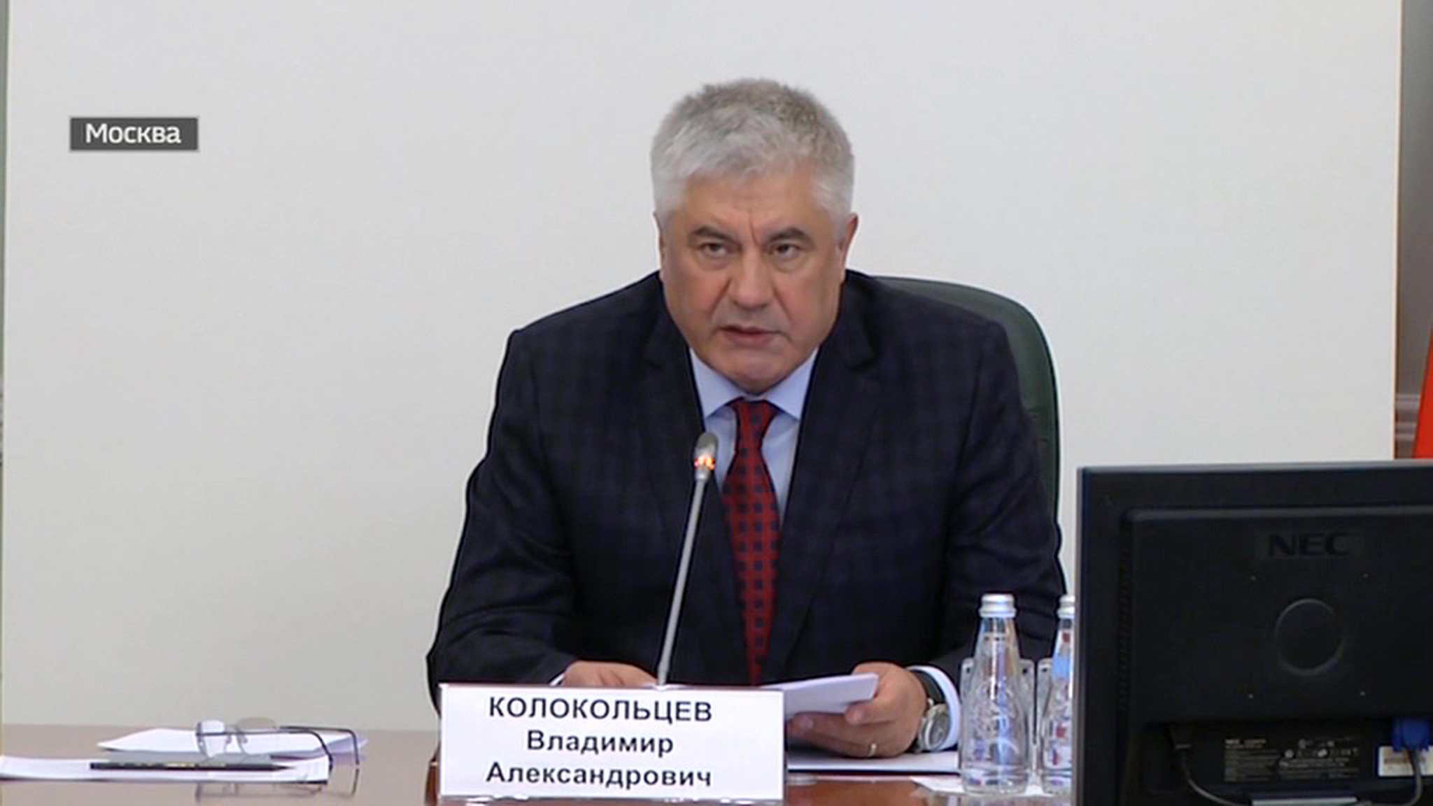 Колокольцев обеспокоен продвижением на рынке электронных сигарет и вейпов