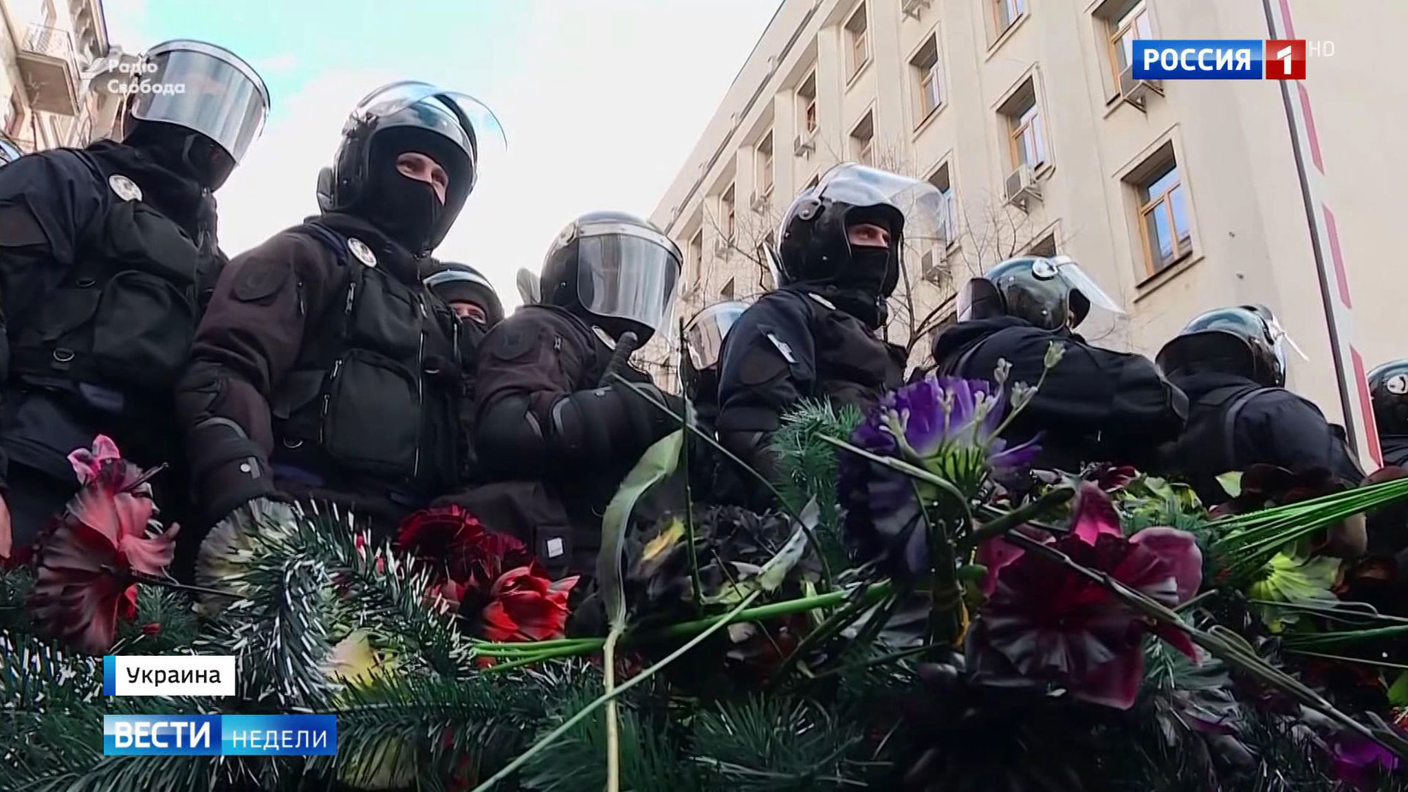 Перед выборами украинцы устроили "похороны действующей власти"