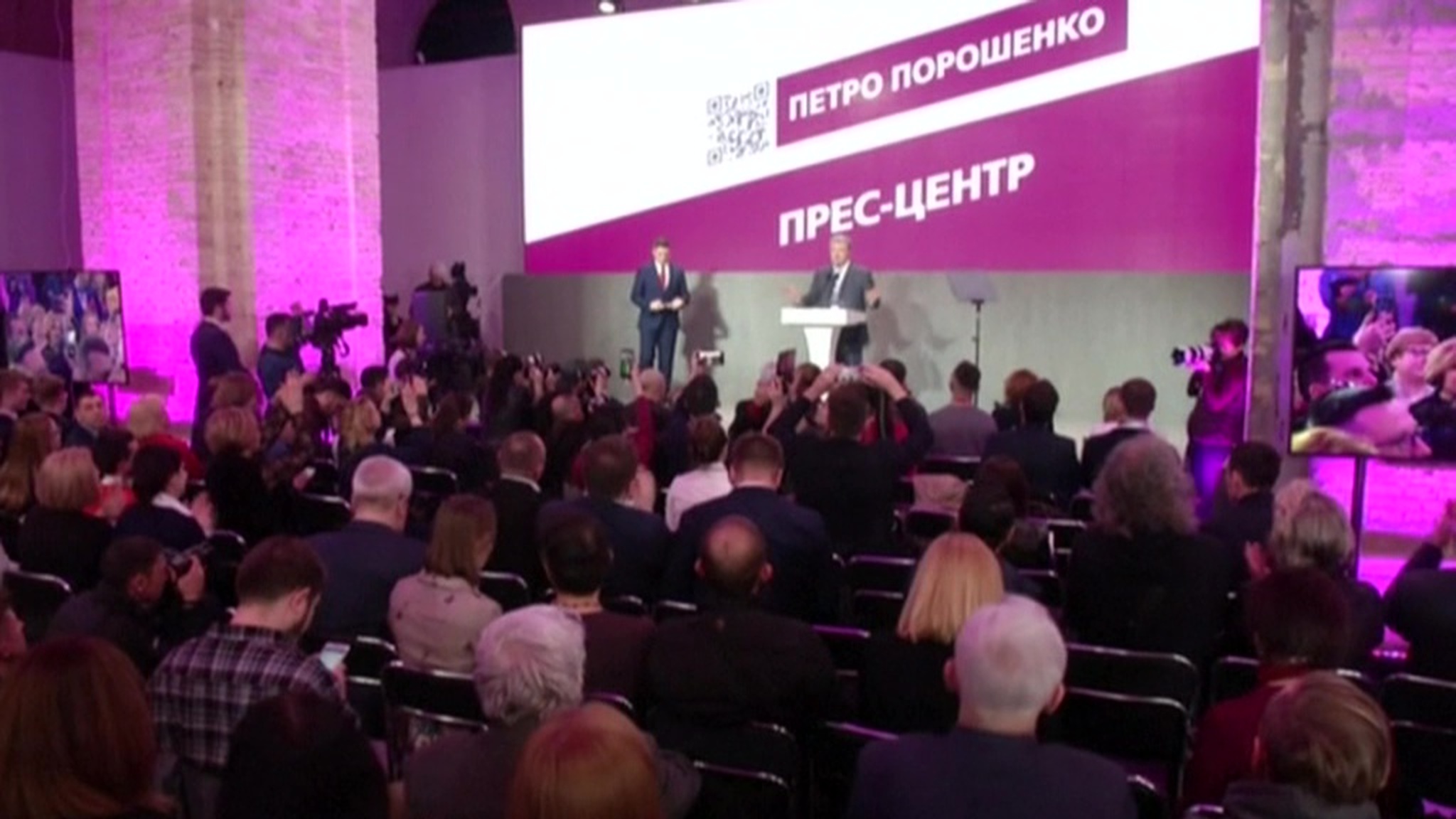 Выборы на Украине: Порошенко вдвое отстает от Зеленского