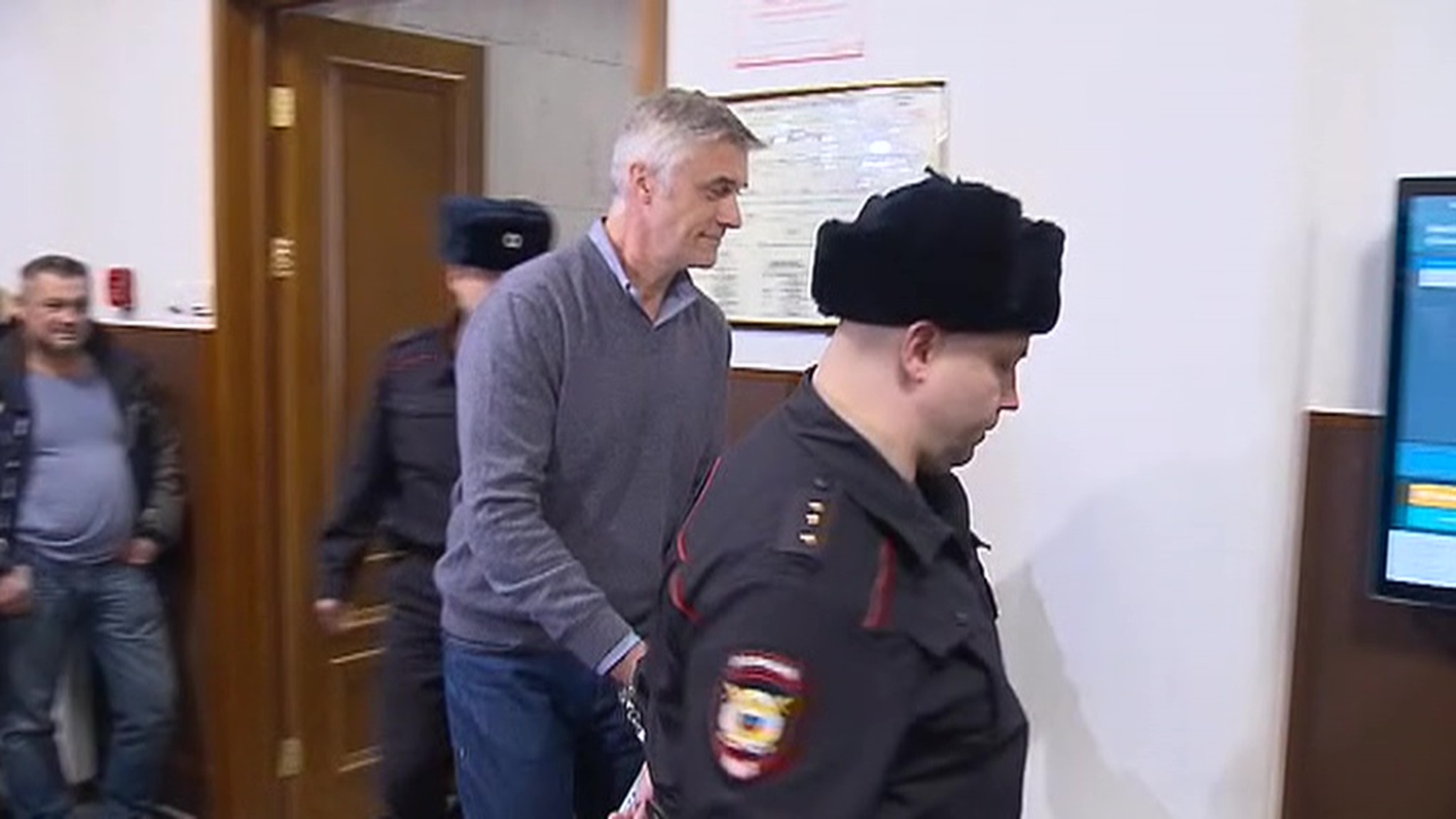 Суд может изменить меру пресечения для Майкла Калви