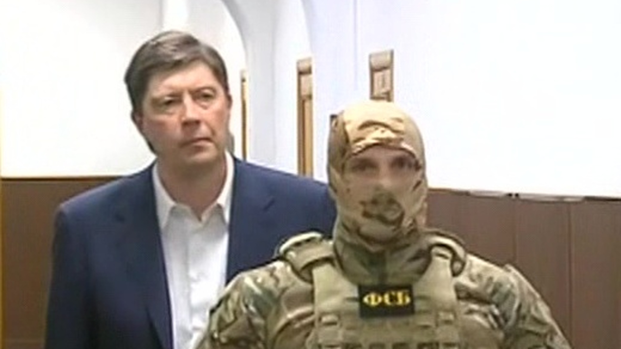 Дело о хищении 7 миллиардов: главного акционера "Югры" допросили в СК