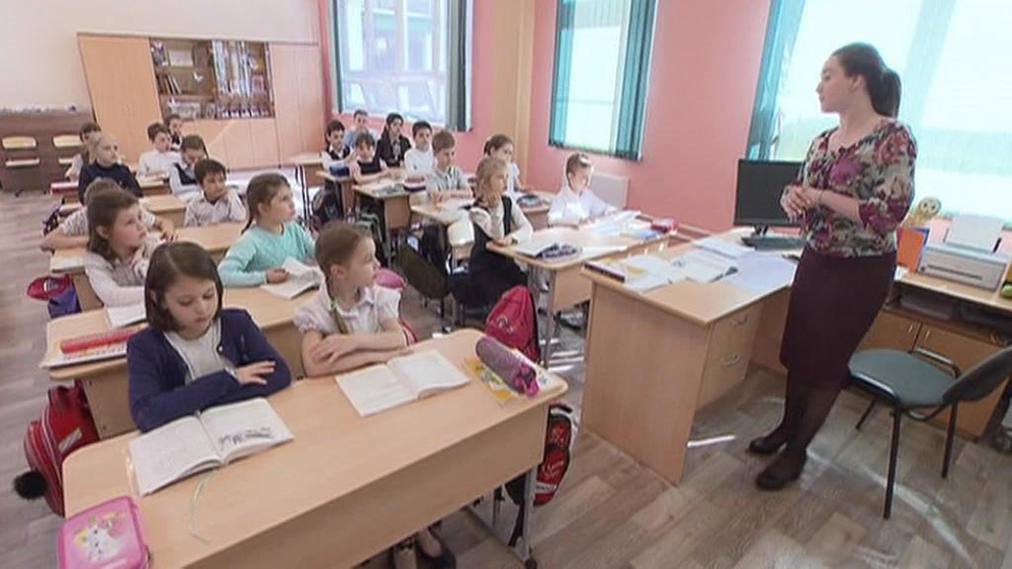 В Подмосковье начали строить сразу 50 школ