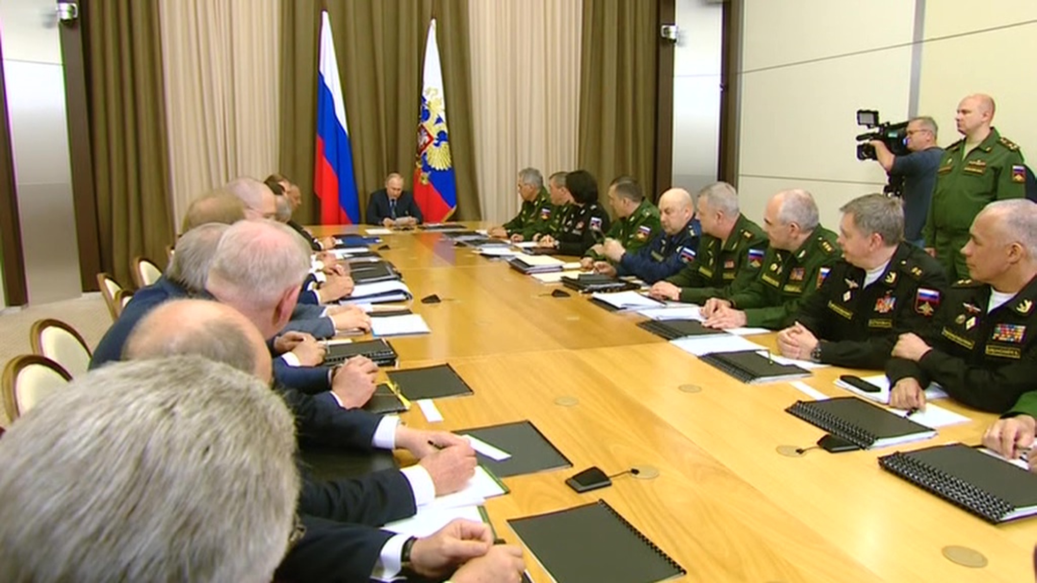 Путин проведет в Сочи итоговое совещание с военными