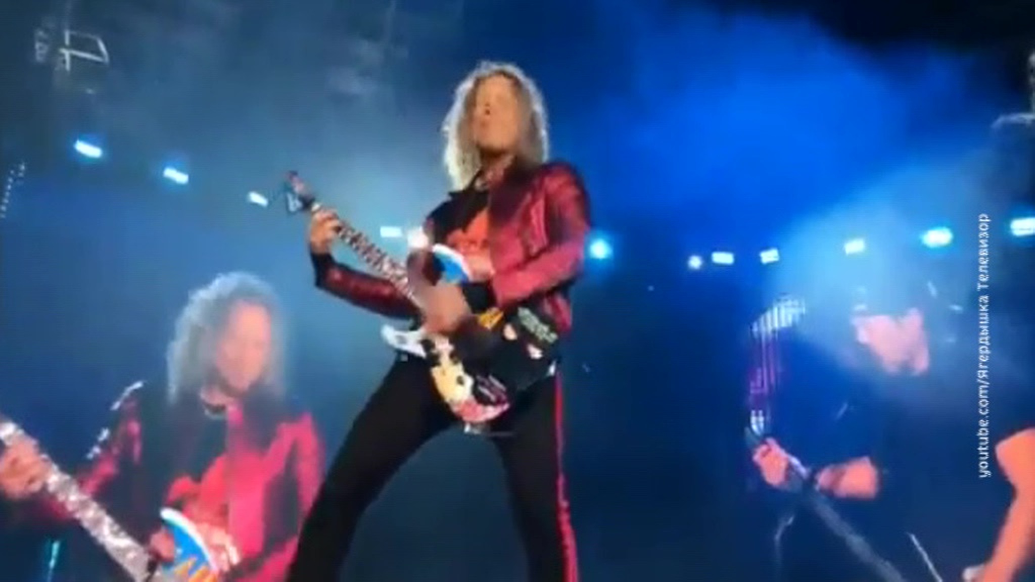 Metallica на концерте в Москве исполнила "Группу крови" Цоя
