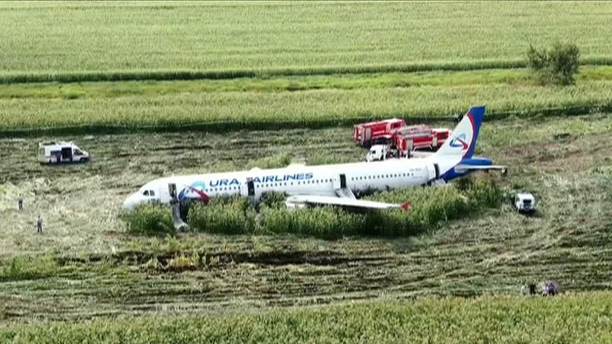 Профессионализм и хладнокровие пилотов спасли пассажиров в Подмосковье
