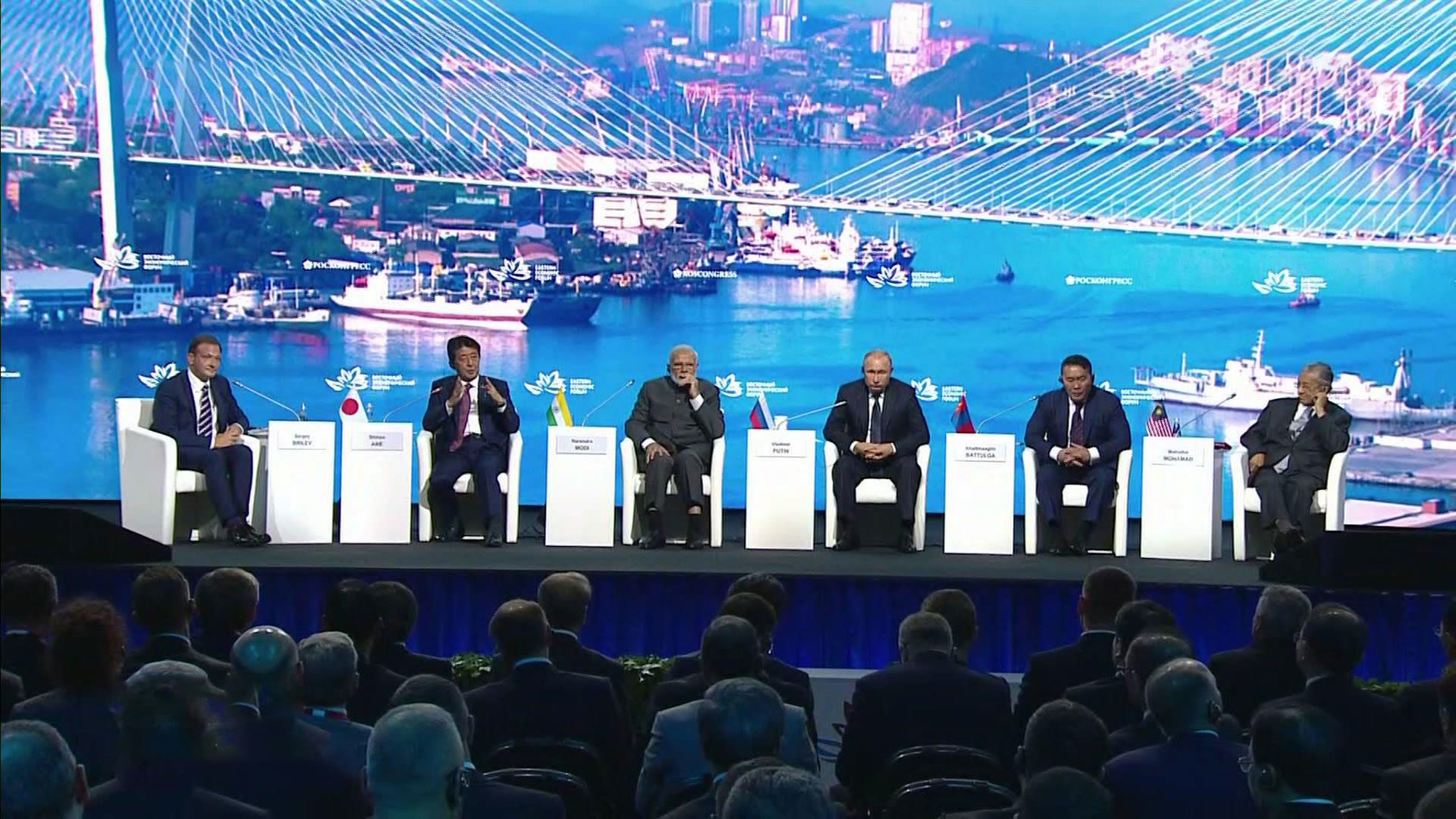 ВЭФ: рекорд, специальный вопрос и старейший политик мира