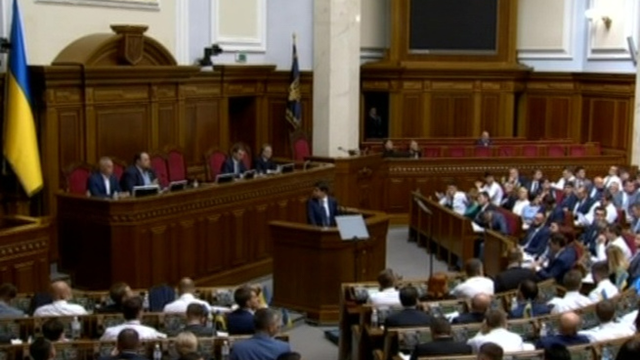 Рада приняла закон об импичменте президента