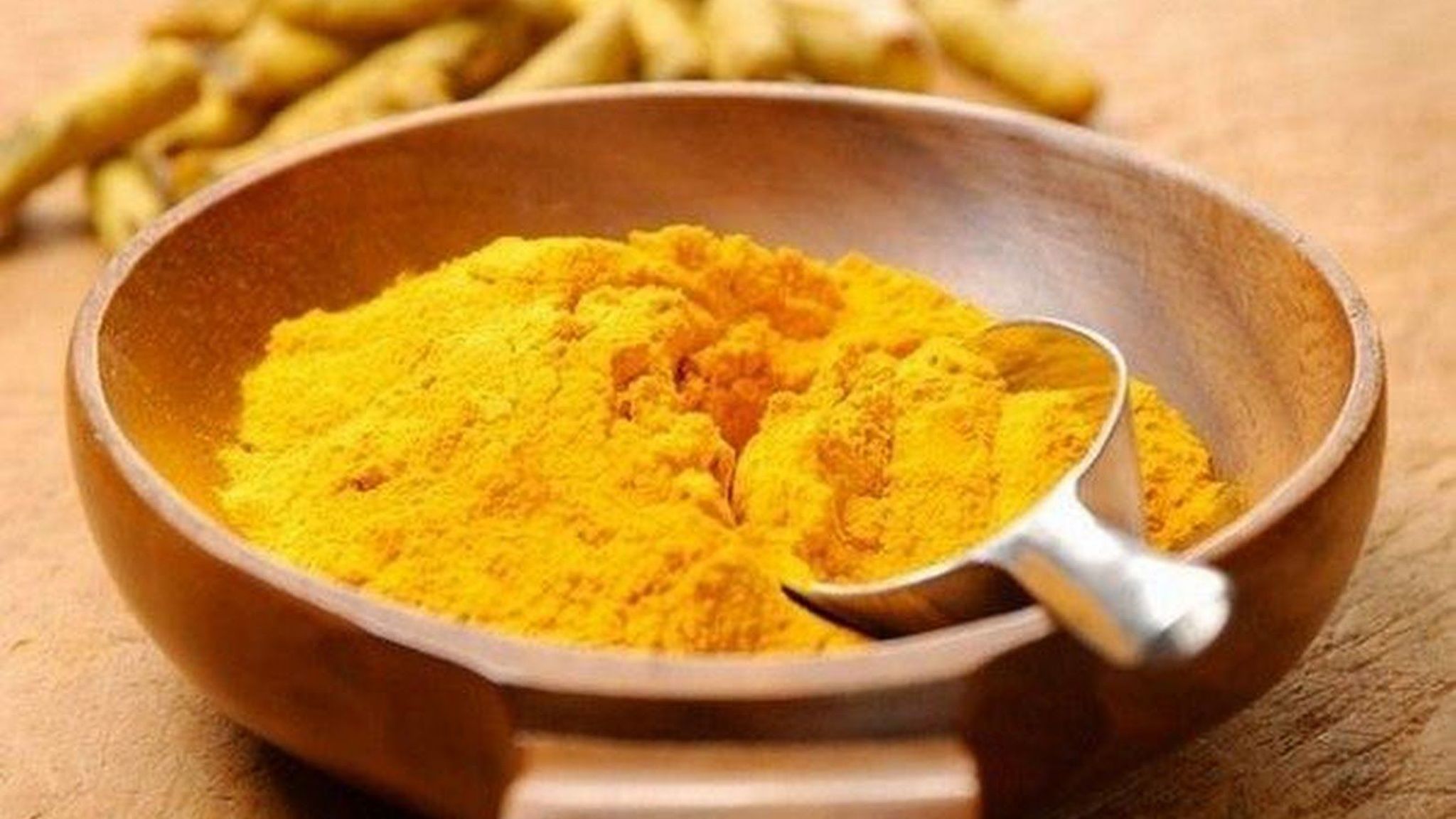 Чудо-специя: почему врачи советуют добавлять в еду куркуму