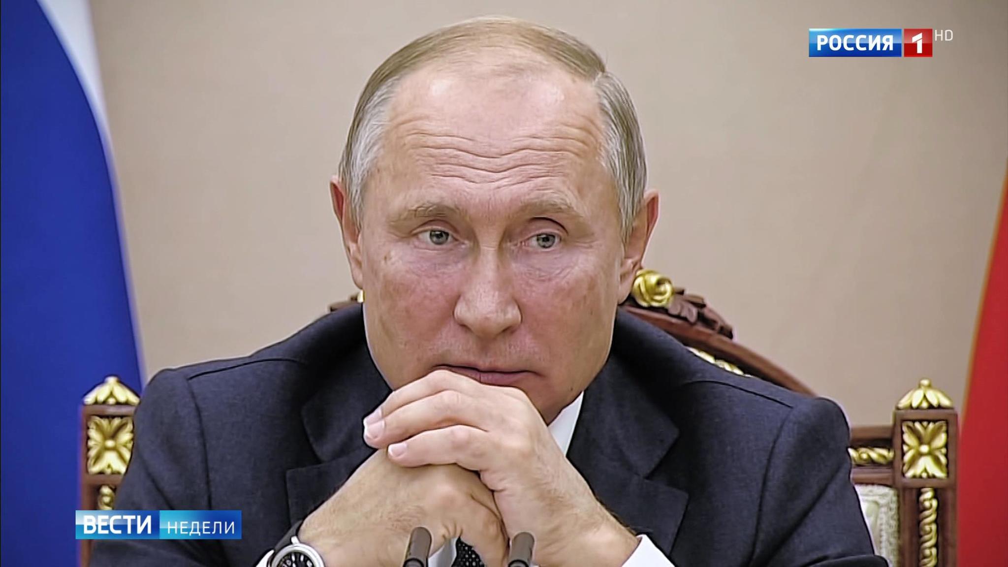 Президент подчеркнул, что "фокуса" с зарплатами быть не должно