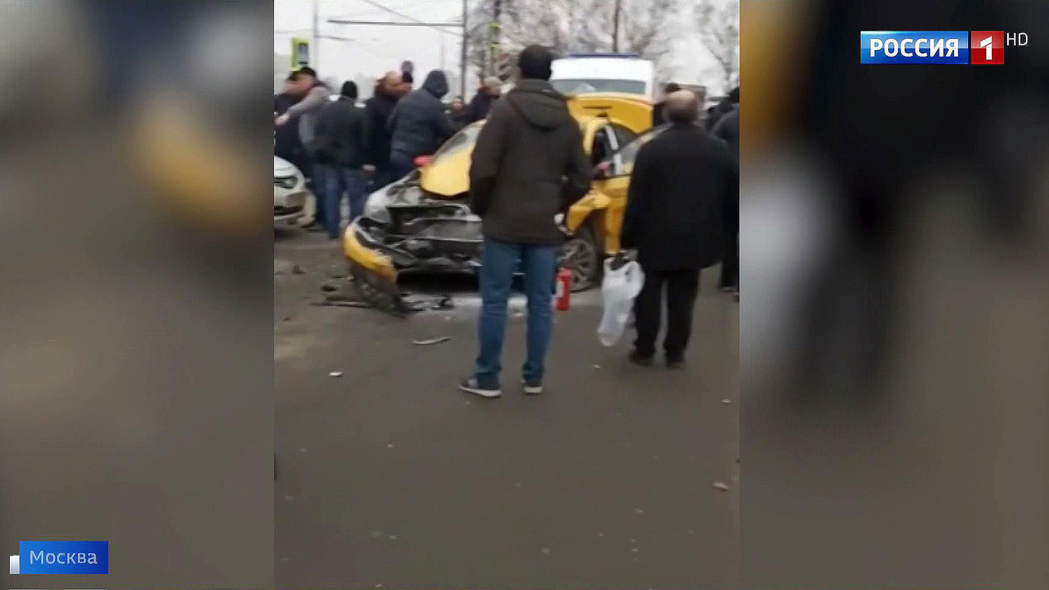 Уснул за рулем и влетел в шесть машин: авария на Ореховом бульваре