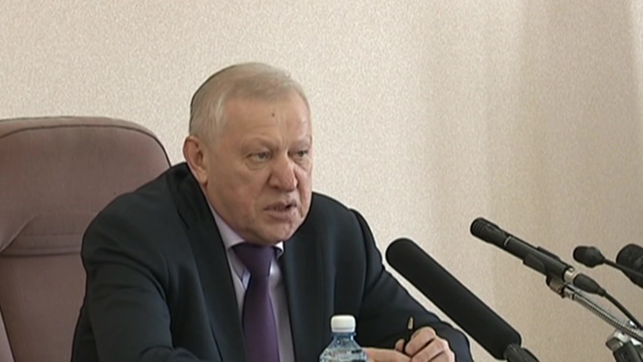 Экс-сотрудники администрации Челябинской области задержали за взятки