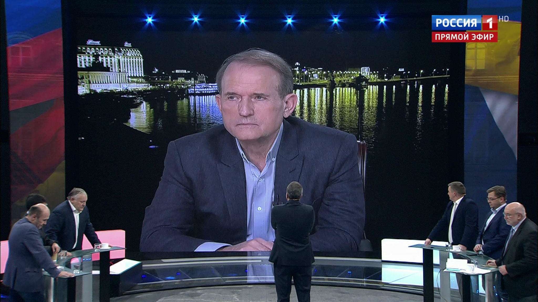 Виктор Медведчук: фальсификация под видом поправки (Эфир от 11.12.2019)