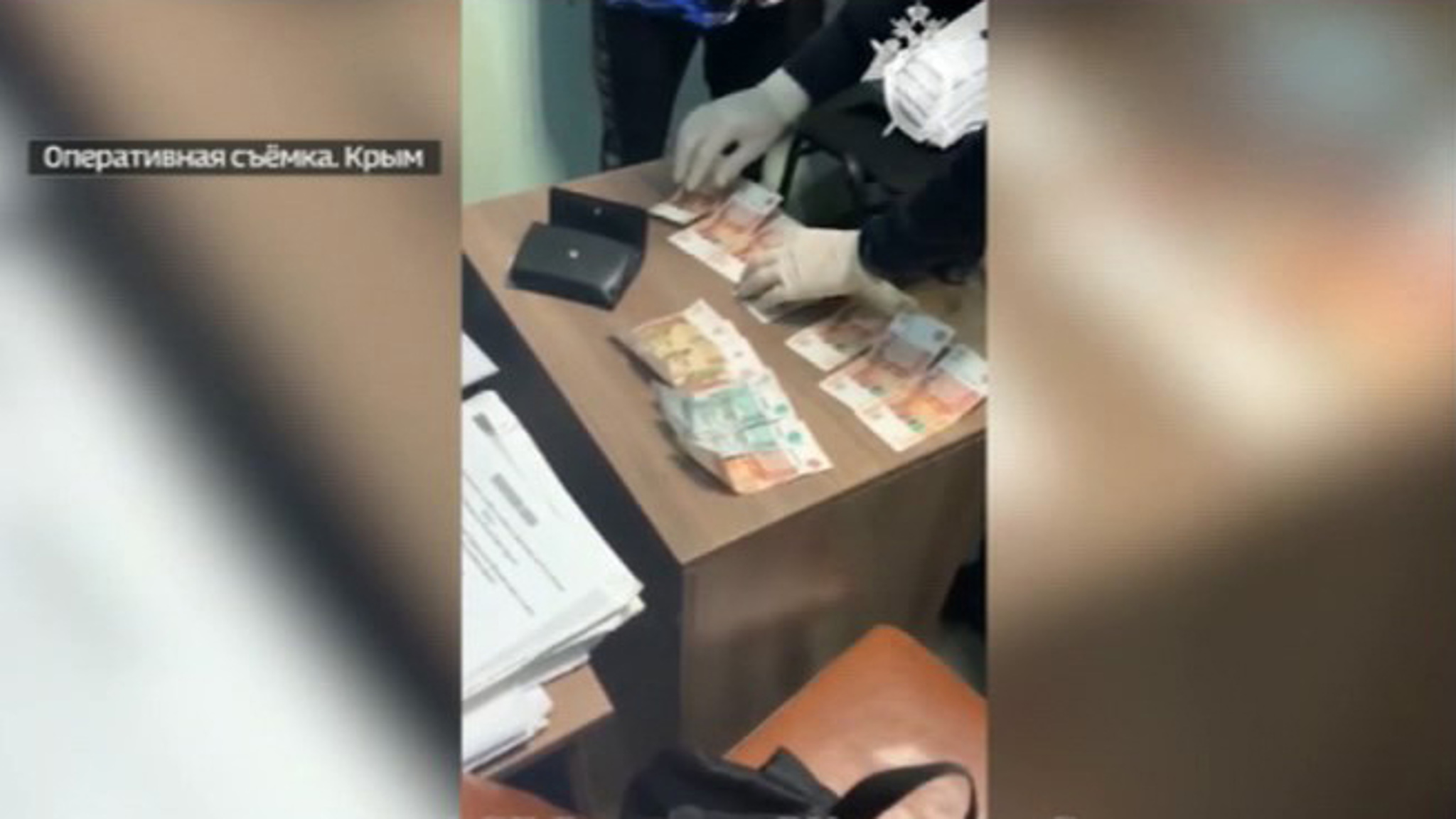 Простили миллионный штраф: трое приставов из Керчи оказалась нечисты на руку