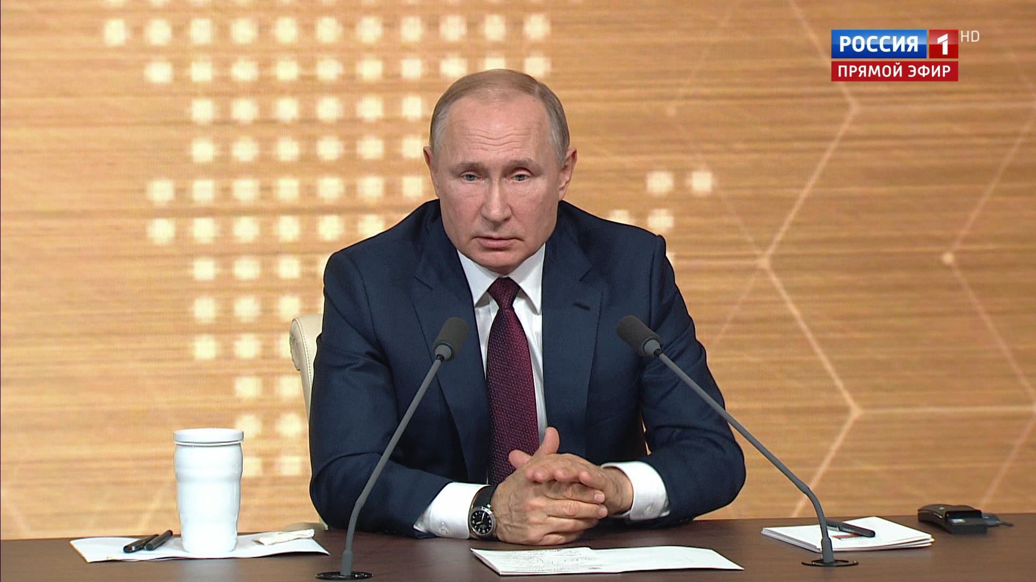Путин: противоборствующим сторонам в Ливии необходимо договориться