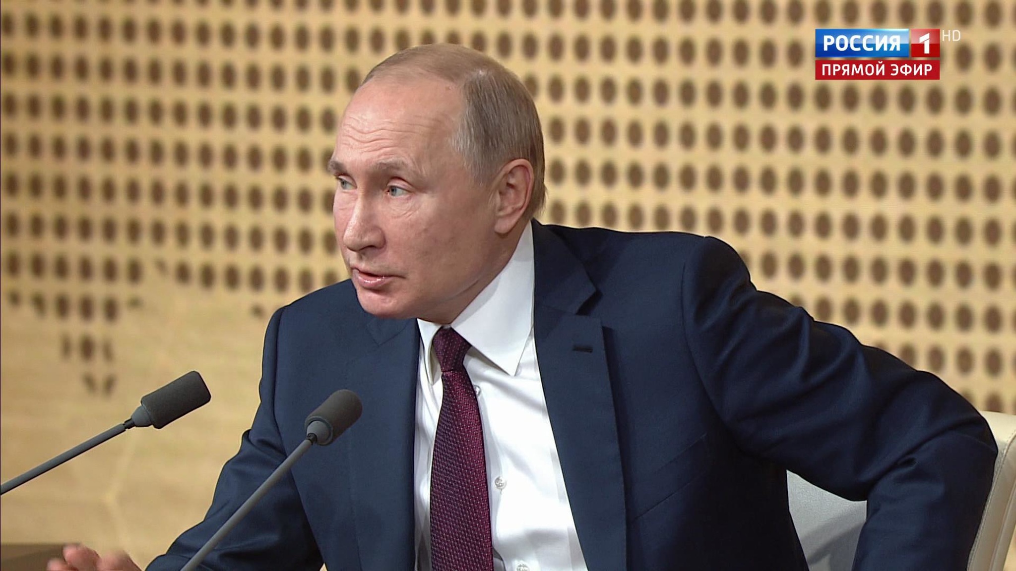 Владимир Путин назвал цинизмом давление на агентство "Спутник" в Эстонии