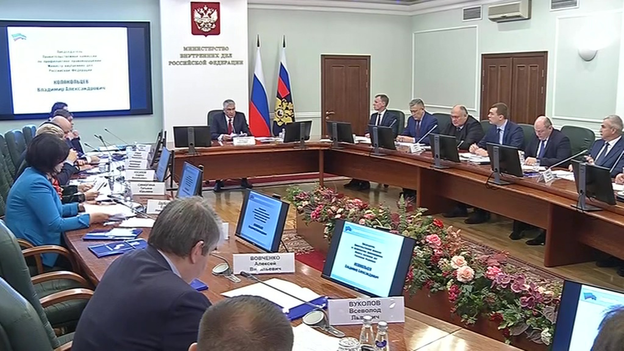 В России за год изъяты 10 миллионов литров контрафактного алкоголя