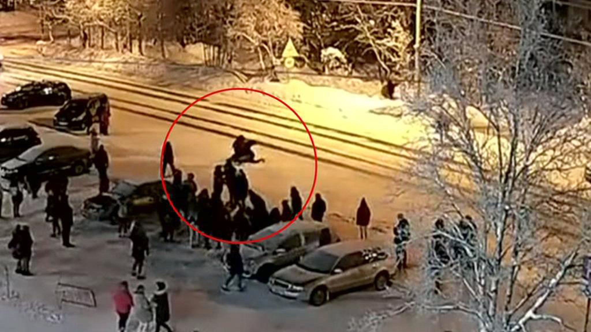 Драка подростков с полицейскими в Апатитах: на чьей стороне правда?