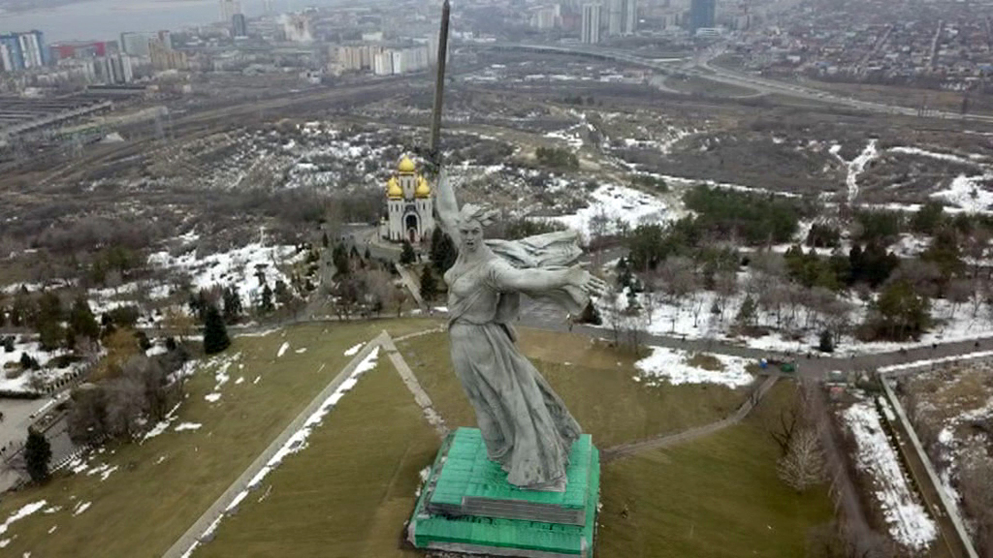 Стояли насмерть: 77-летие победы в Сталинградской битве отметили в Волгограде
