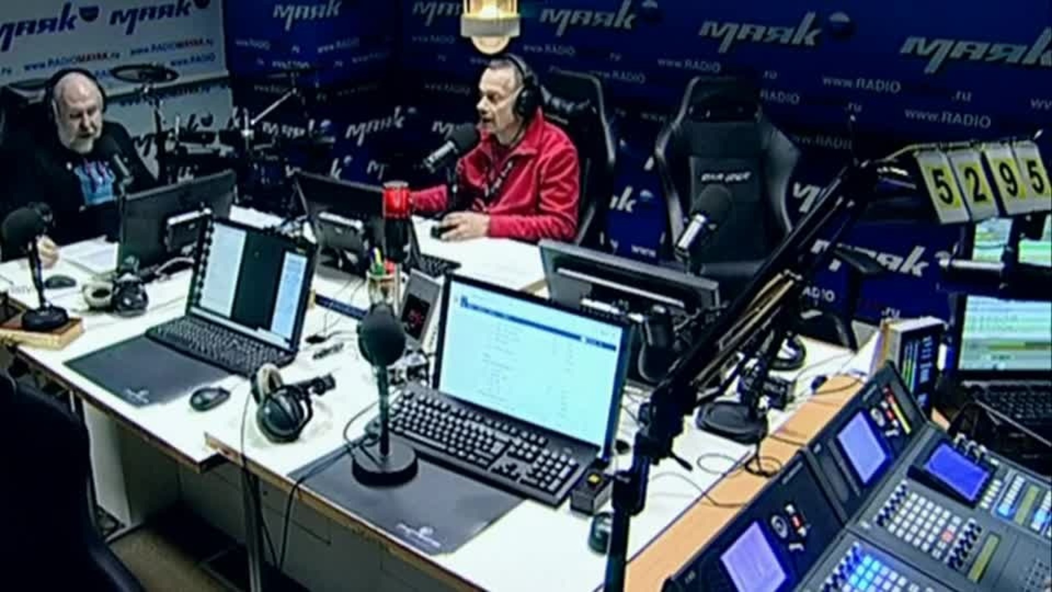 Нужно ли вносить изменения в ПТС и СТС при смене прописки?