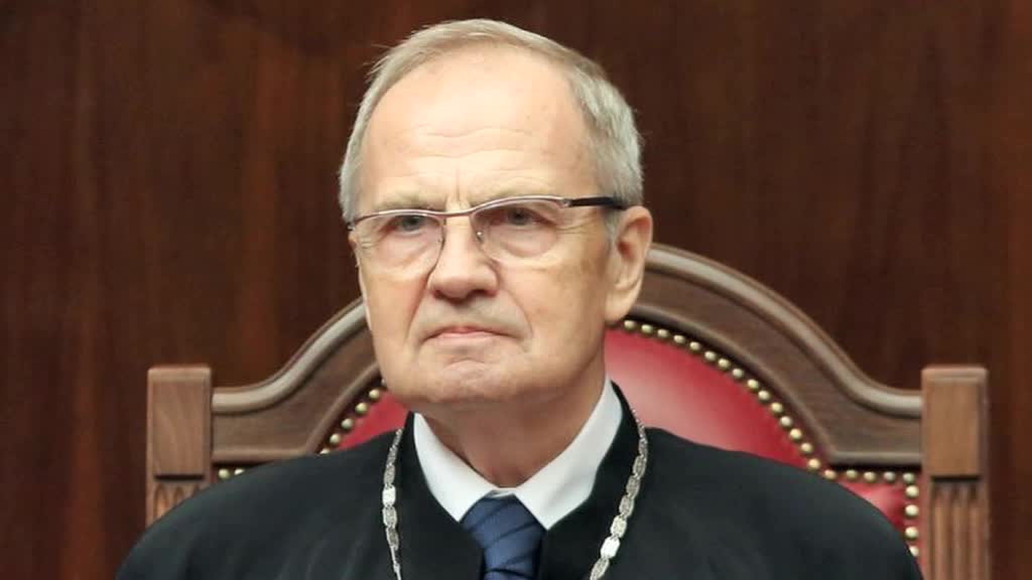 Вопрос не закрыт: глава КС о моратории на смертную казнь