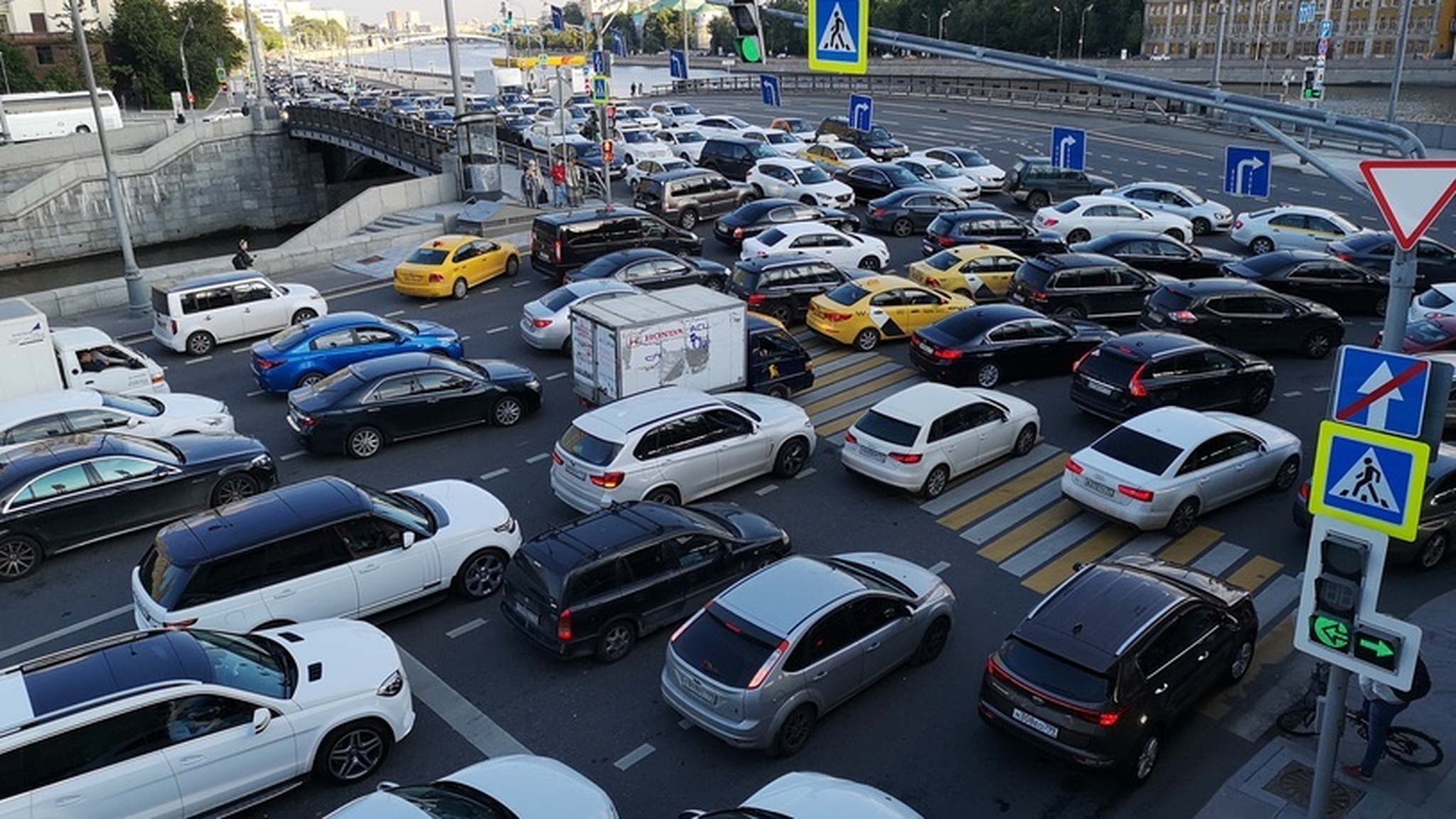 МВД: россияне более 1 млрд раз воспользовались онлайн-сервисами ГИБДД