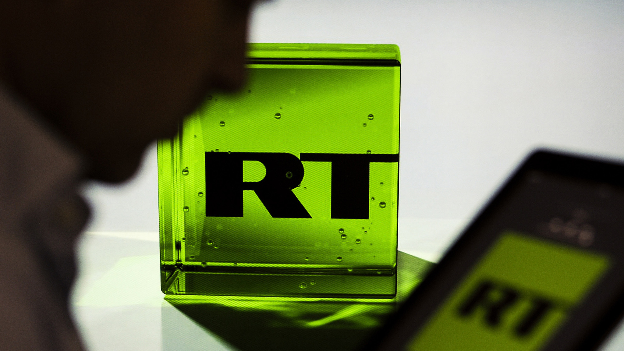 15 лет в эфире: RT всегда на боевом посту