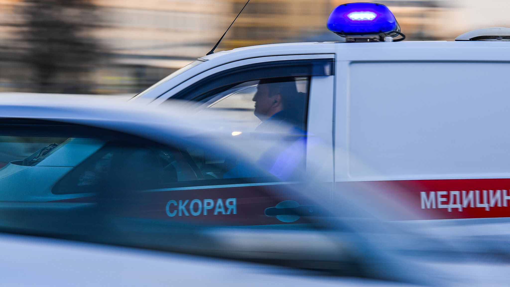 Автомобилист сбил полицейского на пешеходном переходе в Красноярском крае