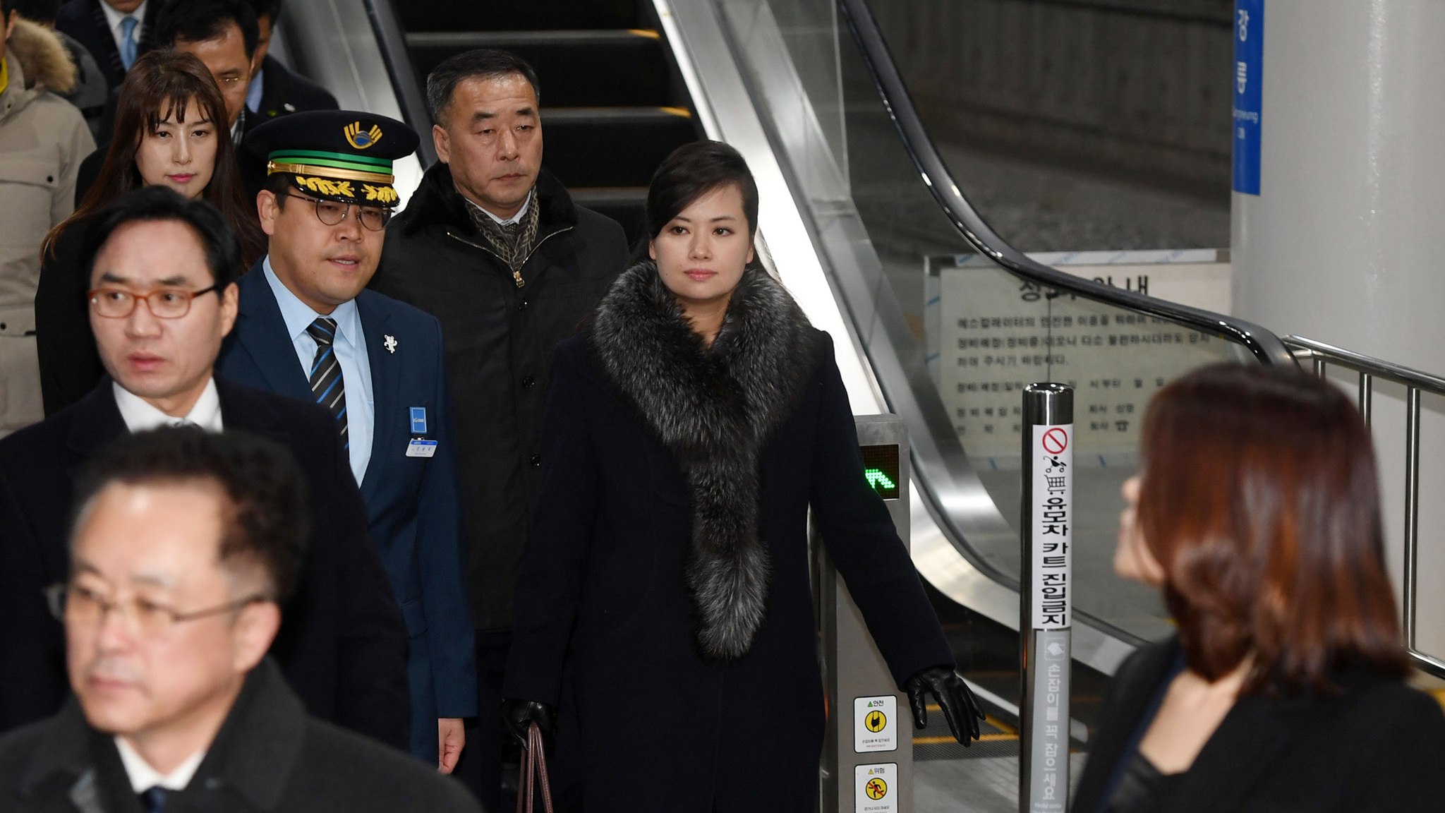 SENSATION! Kim Jong Un’s Favorite Singer Visits South Korea
