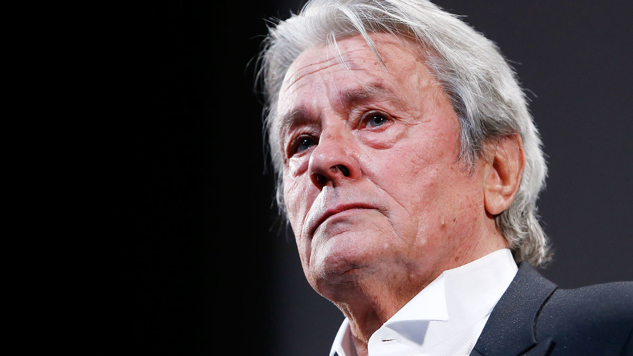 На сиделку Алена Делона подали в суд