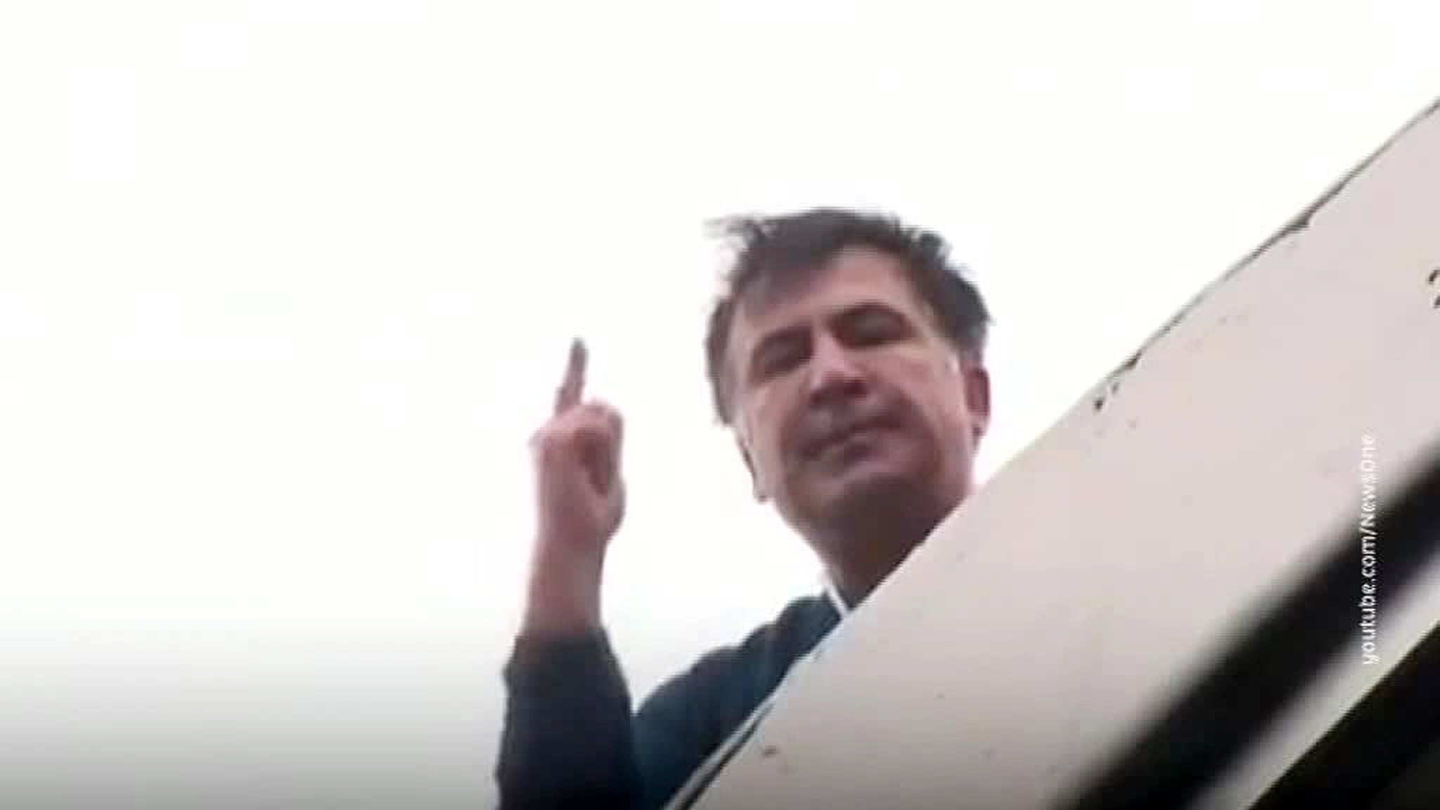 Saakashvili Threatens to Jump off a 7-Story Building in Kiev