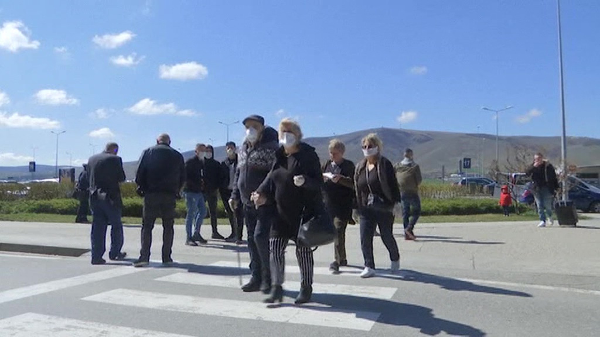 Испания закрывает все отели